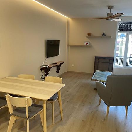 Apartamentos Gyc Vistas A Santo Domingo León Kültér fotó
