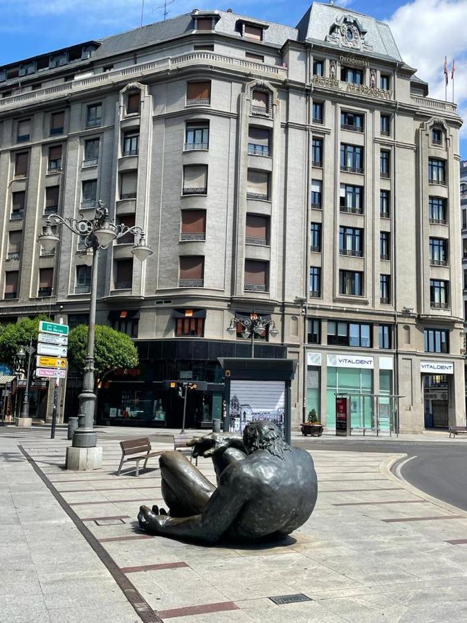 Apartamentos Gyc Vistas A Santo Domingo León Kültér fotó